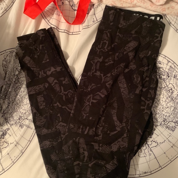 Nike Leggings - Picture 2 of 3